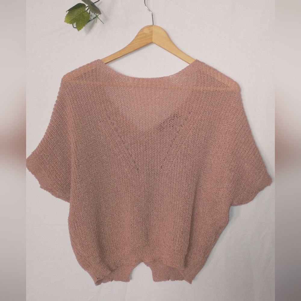Batwing Pink Button-Up Sweater Crop Blouse Knit Top. Medium - Picture 4 of 5